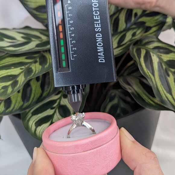 New 3 carat Round Brilliant Cut Solitaire Engagement Ring - Picture 13 of 15